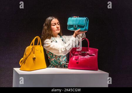 Chanel handbag double flap hi res stock photography and images