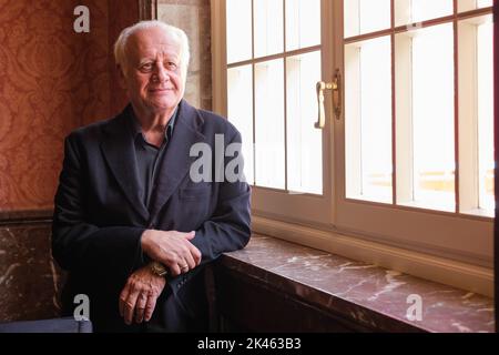 Madrid, Spain. 30th Sep, 2022. Actor Juan Echanove, poses during the portrait session at the Zarzuela theater in Madrid. (Photo by Atilano Garcia/SOPA Images/Sipa USA) Credit: Sipa USA/Alamy Live News Stock Photo