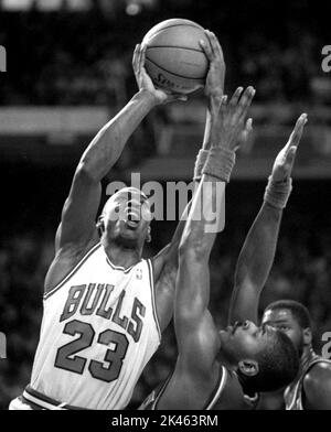 Michael jordan college basketball Black and White Stock Photos & Images -  Alamy