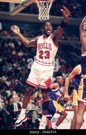 MICHAEL JORDAN: COME FLY WITH ME, US poster, Michael Jordan, 1989. ©CBS Fox  Video Sports/courtesy Everett Collection Stock Photo - Alamy