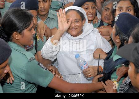 Dhaka, Bangladesh - July16, 2007: Police take former Prime Minister Sheikh Hasina to a Dhaka Chief metropolitan magistrate court. Sheikh Hasina was ar Stock Photo