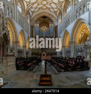 Wells, United Kingdom - 1 September, 2022: view of the Choir and the church organ inside the historic cathedral of Wells Stock Photo