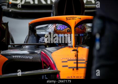 Marina Bay, Singapore, 30th Sep 2022, Daniel Ricciardo, from Australia competes for McLaren F1 . Practice, round 17 of the 2022 Formula 1 championship. Credit: Michael Potts/Alamy Live News Stock Photo