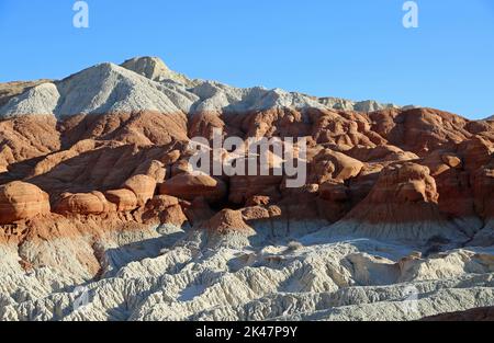 White-red layers in rock formation - Grand Staircase Escalante National Monument, Utah Stock Photo