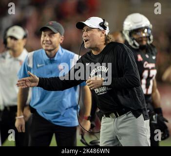 Texas, USA. 30th Sep, 2022. September 30, 2022: Houston head coach Dana Holgorsen during a college football game between the Houston Cougars and the Tulane Green Wave on Sept. 30, 2022 in Houston, Texas. Tulane won 27-24 in overtime. (Credit Image: © Scott Coleman/ZUMA Press Wire) Credit: ZUMA Press, Inc./Alamy Live News Stock Photo