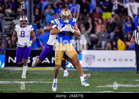 Pasadena, CA. 30th Sep, 2022. UCLA Bruins wide receiver Kazmeir