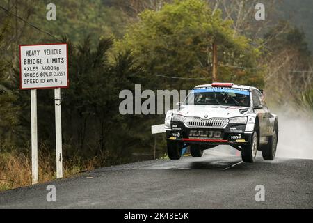 Auckland, New Zealand. 01st Oct, 2022. 21 KAJETANOWICZ Kajetan (pol), SZCZEPANIAK Maciej (pol), Skoda Fabia Evo, action during the Rally New Zealand 2022, 11th round of the 2022 WRC World Rally Car Championship, from September 29 to October 2, 2022 at Auckland, New Zealand - Photo: Nikos Katikis/DPPI/LiveMedia Credit: Independent Photo Agency/Alamy Live News Stock Photo