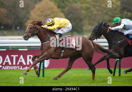 Paris, France. 01st Oct, 2022. Sea La Rosa and jockey Tom Marquand win the Group 1 Qatar Prix De Royallieu at ParisLongchamp Racecourse for trainer William Haggas and owners Sunderland Holding Inc. Credit: JTW Equine Images/Alamy Live News Stock Photo