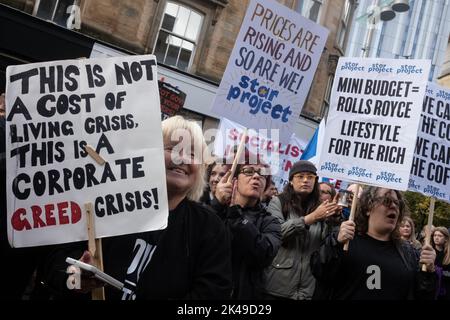 Glasgow, Scotland, 1 October, 2022. Enough is Enough demonstration with trade unions and varying organisations, supporting key workers strikes, and against the policies of the Conservative Government, in Glasgow, Scotland, 1 October, 2022. Photo credit: Jeremy Sutton-Hibbert/Alamy Live News. Stock Photo