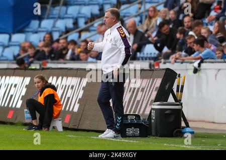 Coventry, UK. 1st October 2022Coventry City's manager Mark Robins during the second half of the Sky Bet Championship match between Coventry City and Middlesbrough at the Coventry Building Society Arena, Coventry on Saturday 1st October 2022. (Credit: John Cripps | MI News) Credit: MI News & Sport /Alamy Live News Stock Photo