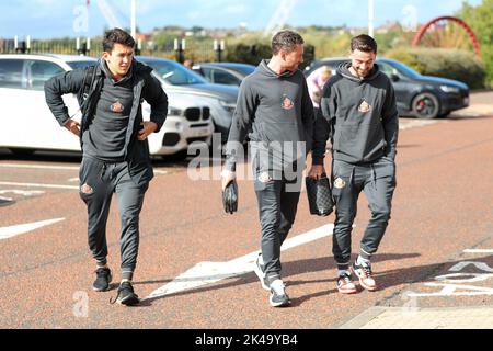 Sunderland players enter the stadium before kick off during the Sky Bet Championship match Sunderland vs Preston North End at Stadium Of Light, Sunderland, United Kingdom, 1st October 2022  (Photo by Dan Cooke/News Images) Stock Photo