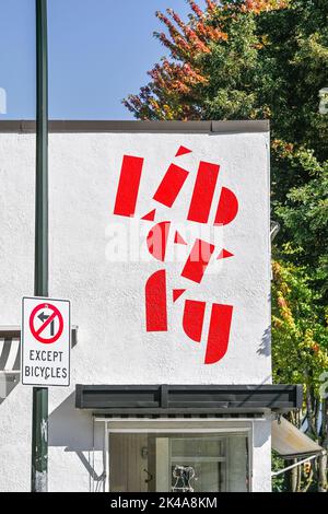 Liberty coffee shop, no left turn, Main St, Vancouver, British Columbia, Canada Stock Photo