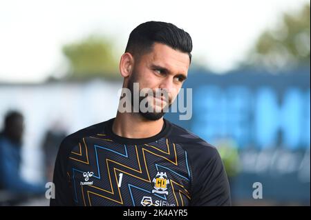 Cambridge, UK. 1st October 2022Goalkeeper dimitar mitov (1 cambridge united) during the Sky Bet League 1 match between Cambridge United and Derby County at the R Costings Abbey Stadium, Cambridge on Saturday 1st October 2022. (Credit: Kevin Hodgson | MI News) Credit: MI News & Sport /Alamy Live News
