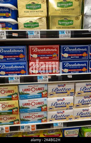 Products in a D'Agostino Grocery Store in New York City, United States  2022 Stock Photo