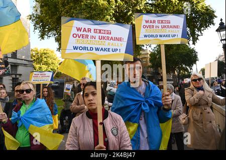 London, UK. 01st Oct, 2022. Ukrainian demonstration shouting Russia is a terrorists state opposite Downing street, London, UK. 1st October 2022. Credit: See Li/Picture Capital/Alamy Live News Stock Photo