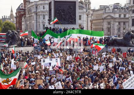 London, England, UK. 1st Oct, 2022. Thousands of Iranians and other protesters gathered in Trafalgar Square demanding justice for Mahsa Amini and freedom for Iran. (Credit Image: © Vuk Valcic/ZUMA Press Wire) Stock Photo