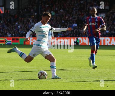 London ENGLAND - October 01: Chelsea's Mason Mount during English Premier League soccer match between Crystal Palace against Chelsea at Selhurst Park, Stock Photo