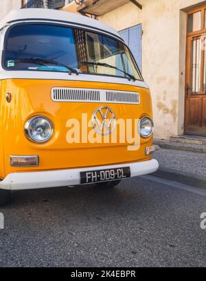 Loriol sur Drome, France -  17 September , 2022: Vintage yellow Volkswagen camper T2 Westfalia on the street. Classic car exhibition in Loriol sur Dro Stock Photo