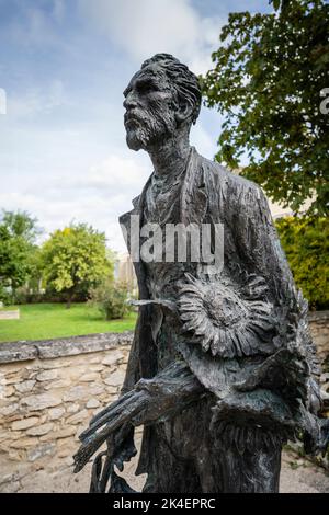 Vincent van Gogh statue, St. Paul de Mausole, San Remy, Provence, France. Stock Photo