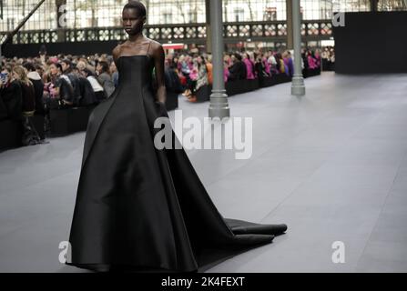 Paris, France. 02nd Oct, 2022. A model takes to the catwalk during Valentino's show as part of the Spring/Summer 2023 Fashion Week presentations in Paris, France, on Sunday, October 2, 2022. Photo by Eco Clement/UPI Credit: UPI/Alamy Live News Stock Photo