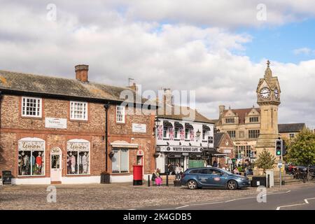 The Market Place in Thirsk, North Yorkshire, England, UK Stock Photo