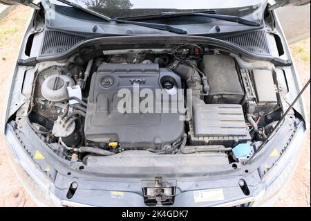 Hamburg, Germany. 07th May, 2022. A diesel engine VW EA288 in the engine compartment of a Skoda Octavia RS station wagon. Credit: Jonas Walzberg/dpa/Alamy Live News Stock Photo