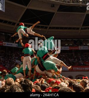 Tarragona, Catalonia, Spain. 2nd Oct, 2022. The second day of the human towers competition is where the most important ''gangs'' of Catalonia meet, a competition that is held every two years, although due to the pandemic, it has not been held since 2018, when it won'' Colla vella dels xiquets de valls''. (Credit Image: © Eric Renom/ZUMA Press Wire) Credit: ZUMA Press, Inc./Alamy Live News Stock Photo