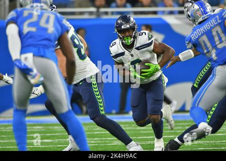 DETROIT, MI - OCTOBER 02: Seattle Seahawks RB Kenneth Walker III (9) in action during the game between Seattle Seahawks and Detroit Lions on October 2, 2022 at Ford Field in Detroit, MI (Photo by Allan Dranberg/CSM) Credit: Cal Sport Media/Alamy Live News Stock Photo