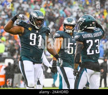 Philadelphia Eagles' Fletcher Cox (91) dives for a fumble by Dallas ...