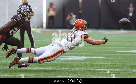 Cleveland Browns tight end Harrison Bryant (88) runs up the line