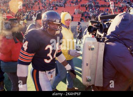 Walter payton hi-res stock photography and images - Alamy