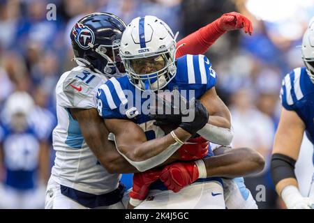 Tennessee Titans free safety Kevin Byard (31) plays against the  Indianapolis Colts during an NFL football game Sunday, Sept. 26, 2021, in  Nashville, Tenn. (AP Photo/John Amis Stock Photo - Alamy