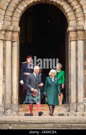 Dunfermline, Fife, Scotland 03 October 2022. King Charles and Queen Consort leaving Dunfermline Abbey. The couple are visiting Dunfermline to mark the former town's new status as Scotland's eighth city. © Richard Newton / Alamy Live News Stock Photo