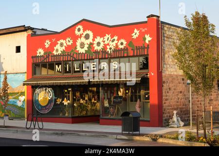 Carnation, WA, USA - October 02, 2022; Miller's Gathering Place in the community of Carnation in the Snoqualmie Valley Stock Photo