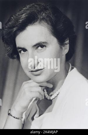 Rosalind Franklin. Portrait Of The Chemist And DNA Pioneer, Rosalind ...