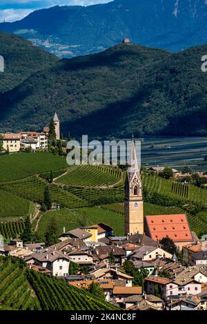 The village of Tramin an der Weinstraße, in South Tyrol, Gewürztraminer wine-growing region, Italy, Stock Photo