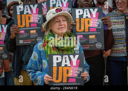 London, UK. Sept 29 2022 .Lewisham public meeting Education Workers Need a Pay Rise at Forest Hill Methodist Church, London, England. Stock Photo