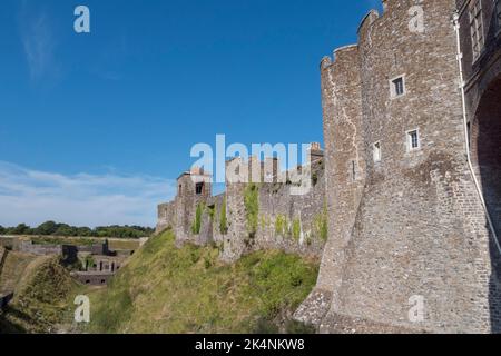 View of the north west walls (showing Godsfoe Tower and Crevecoeur Tower) of Dover Castle,Dover, Kent, UK. Stock Photo