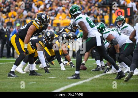 OCT 2nd, 2022: Devin Bush #55 during the Pittsburgh Steelers vs New York  Jets game in Pittsburgh, PA at Acrisure Stadium. Jason Pohuski/CSM/Sipa  USA(Credit Image: © Jason Pohuski/Cal Sport Media/Sipa USA Stock