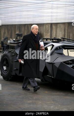 MICHAEL CAINE, THE DARK KNIGHT, 2008 Stock Photo