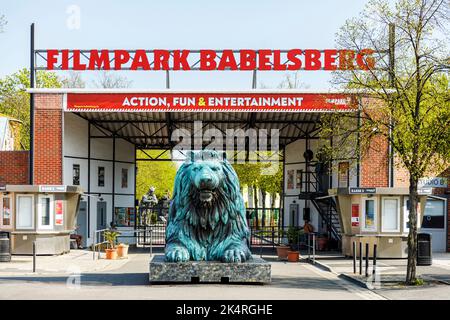 Filmpark Babelsberg in Potsdam, London lion from the film 'Around the World in 80 Days' Stock Photo