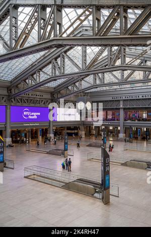 Moynihan Train Hall, Pennsylvania Station, Manhattan, New York, USA Stock Photo