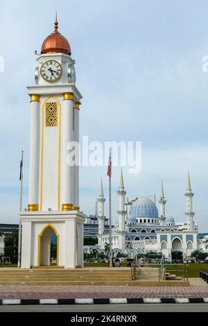 Kuantan, Malaysia - September 2022: Views of Kuantan Clock Tower and Masjid Sultan Ahmad Shah 1 on September 24, 2022 in Kuantan, Malaysia Stock Photo