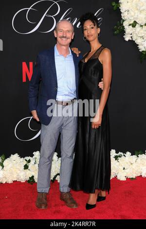 LOS ANGELES - SEP 13:  Toby Huss, Katrina Begin at the Blonde Premiere at the TCL Chinese Theater IMAX on September 13, 2022 in Los Angeles, CA Stock Photo