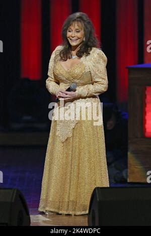 Country music legend Loretta Lynn has died peacefully at home today at the age of 90 in Hurricane Mills, Tennessee.  Loretta Lynn has achieved multiple #1 single hits and albums during her 6 decade career. She ended her 57 years of touring on the road after she suffered a stroke in 2017. Her bestselling 1976 autobiography, Coal Miner's Daughter, was made into an Academy AwardCwinning film in 1980.  September 25, 2012  Nashville, Tn. Loretta Lynn Loretta Lynn's 50th Grand Ole Opry Anniversary held at the Grand Ole Opry House © Curtis Hilbun / AFF-USA.COM Stock Photo