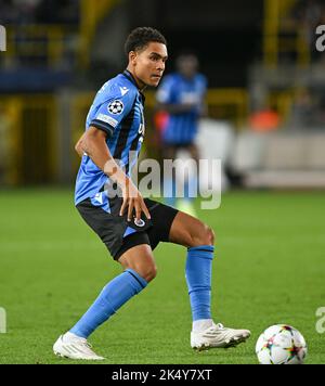 Antonio Nusa (32) of Club Brugge pictured with Reinildo (23) of ...