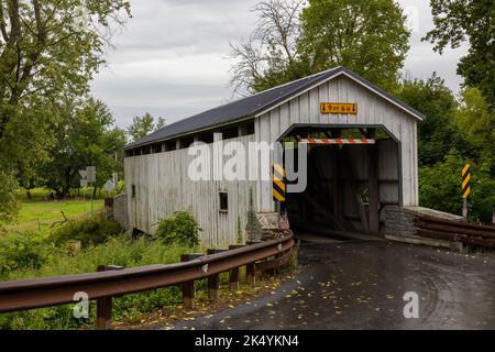 All white Kellers Mill covered bridge, Ephrata Township, Lancaster County, Pennsylvania Stock Photo