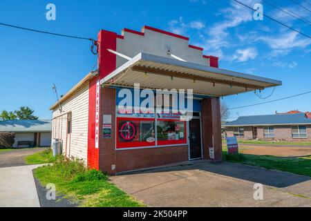 Annies fish and chio shop in Glen Innes, northern new south wales, australia Stock Photo