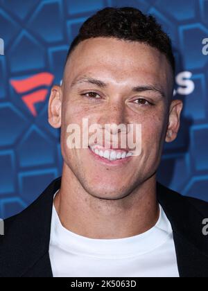 Color portrait of 1961 American League expansion team Los Angeles Angels  baseball player Dean Chance Stock Photo - Alamy