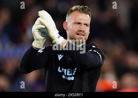 BRUGGES, BELGIUM - OCTOBER 4: Simon Mignolet of Club Brugge KV applauds for the fans after the Group B - UEFA Champions League match between Club Brugge KV and Atletico Madrid at the Jan Breydelstadion on October 4, 2022 in Brugges, Belgium (Photo by Joris Verwijst/Orange Pictures) Stock Photo